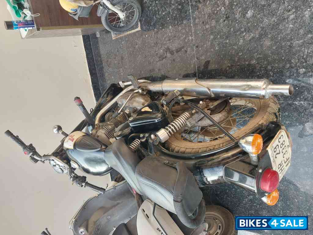 Black Royal Enfield Classic 350