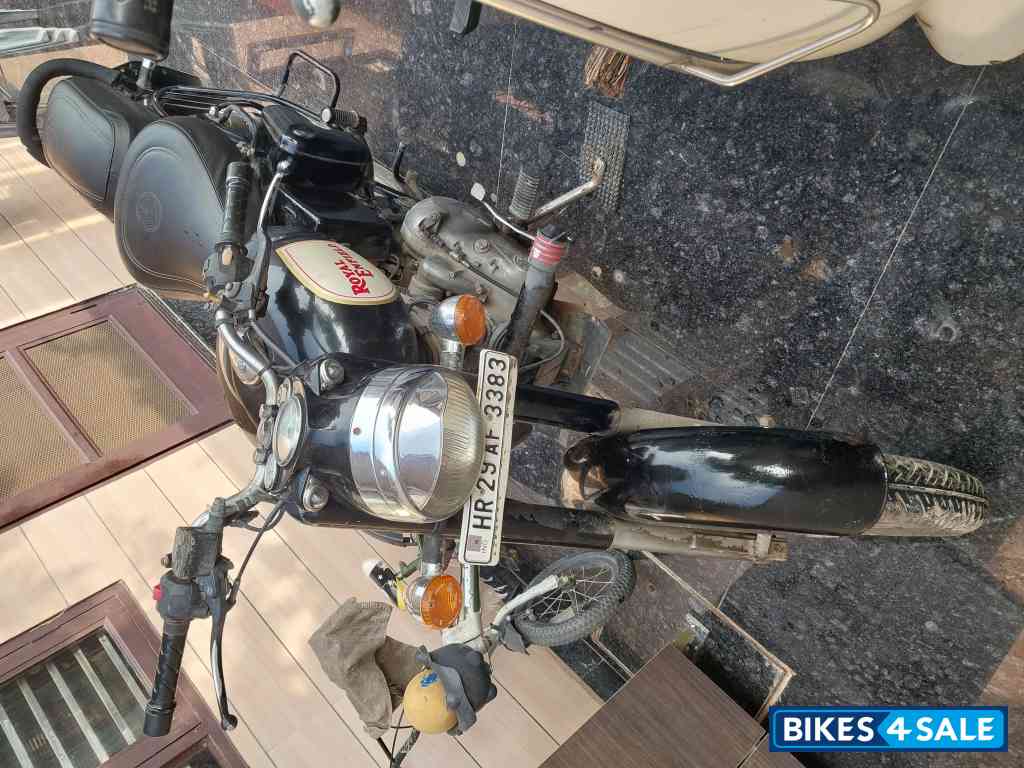 Black Royal Enfield Classic 350