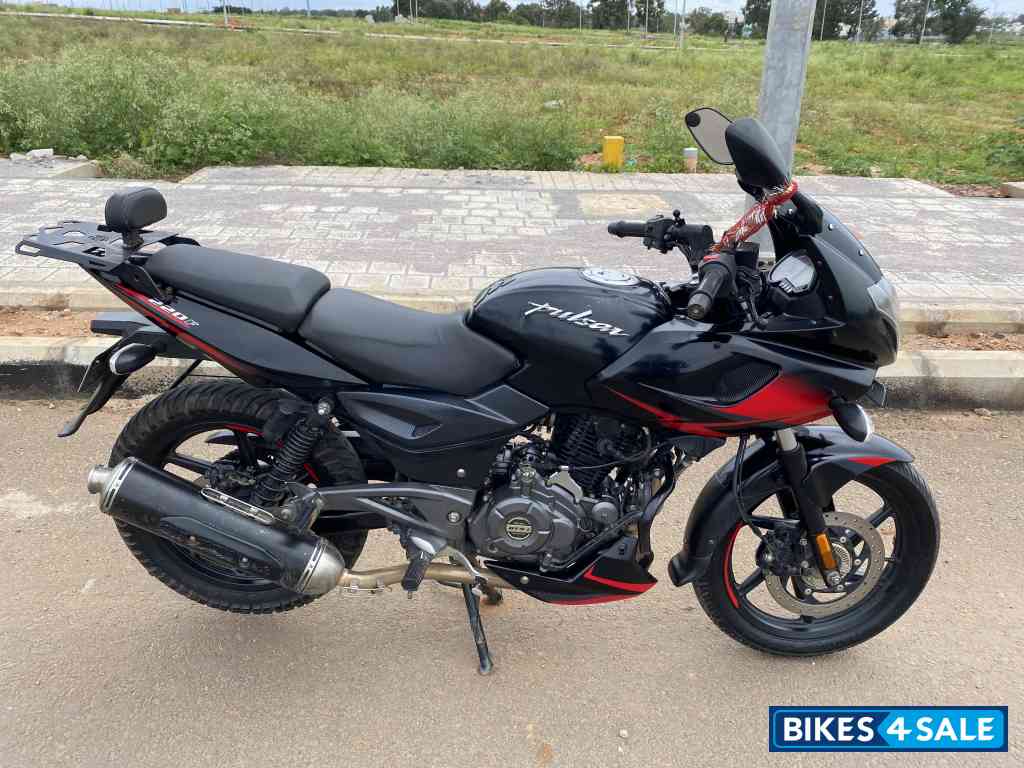 Ebony Black Red Bajaj Pulsar 220F BS6