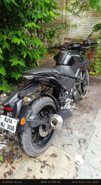 Black Yamaha MT-15 BS6