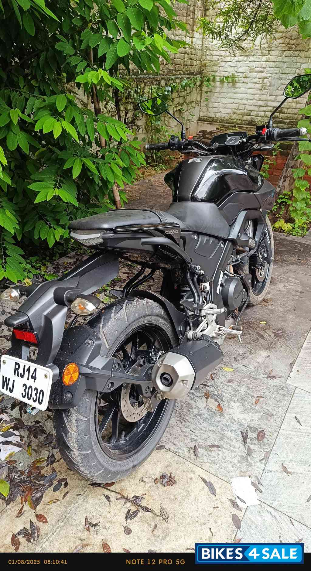 Black Yamaha MT-15 BS6