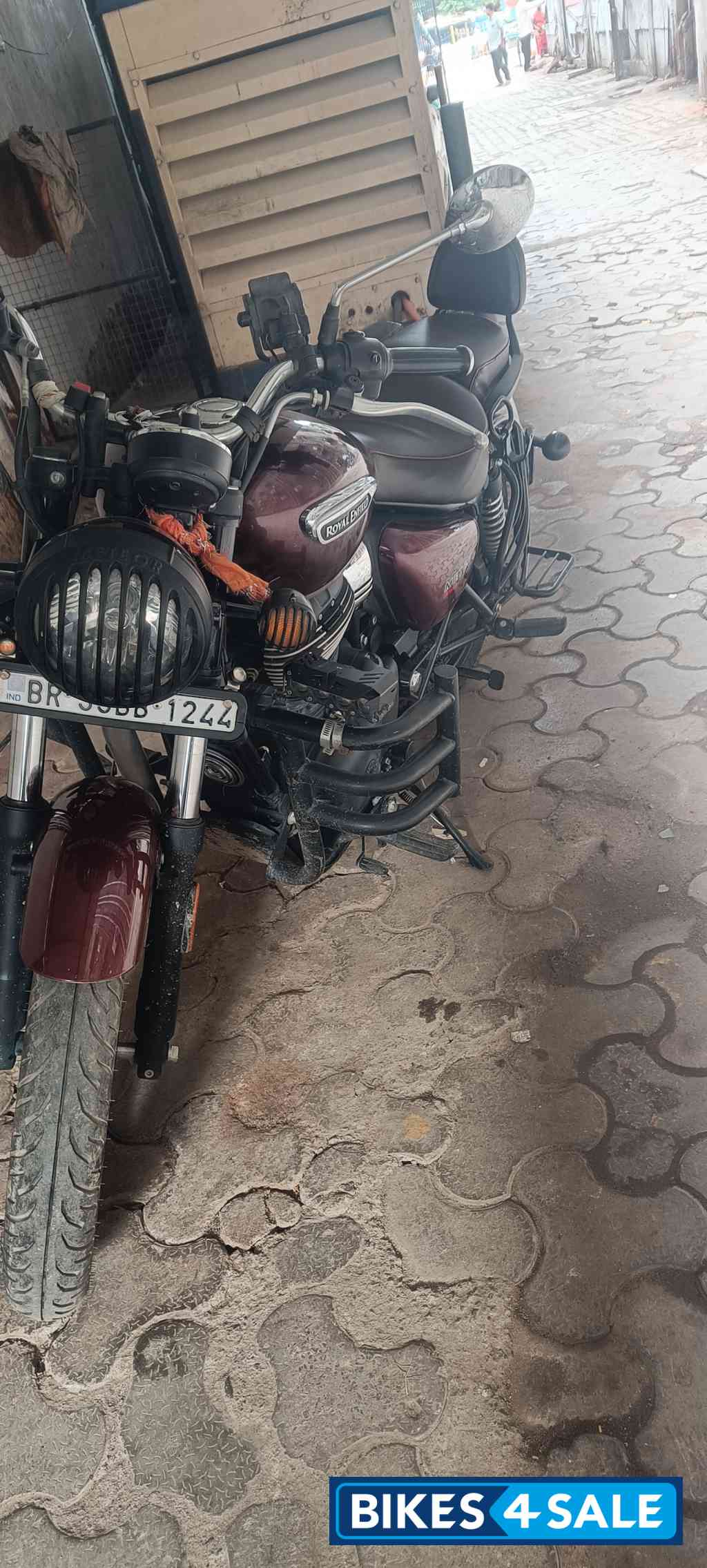 Red Royal Enfield Meteor 350 Stellar