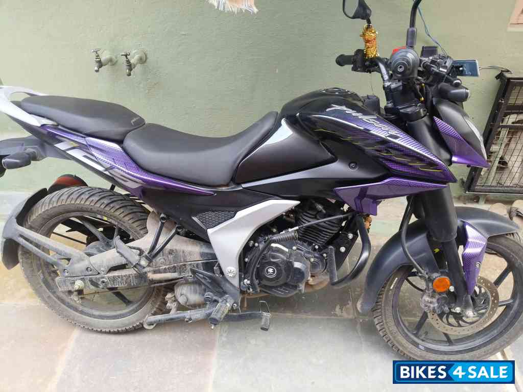 Bajaj Pulsar N125