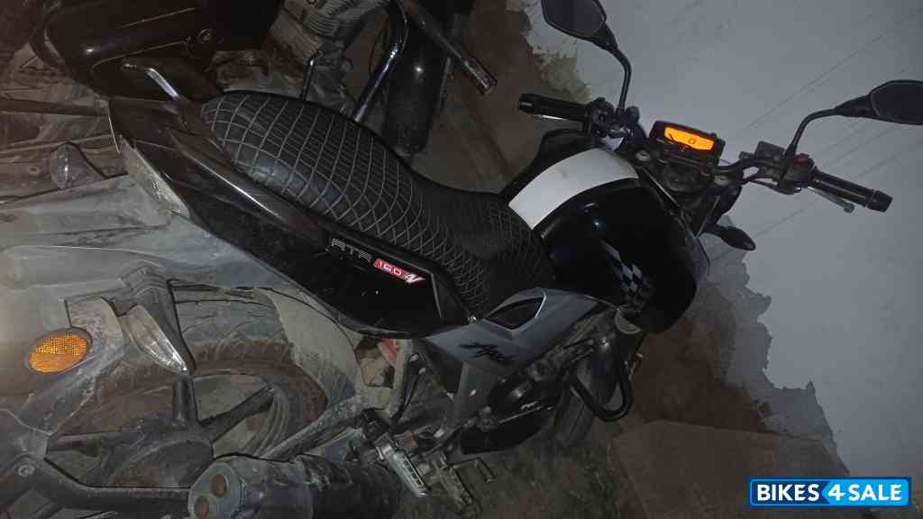 TVS Apache RTR 160 4V