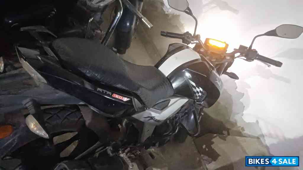 TVS Apache RTR 160 4V