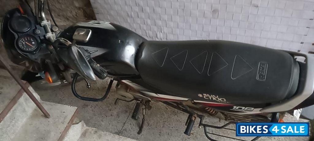 Black Bajaj CT 100 Black Bajaj CT 100