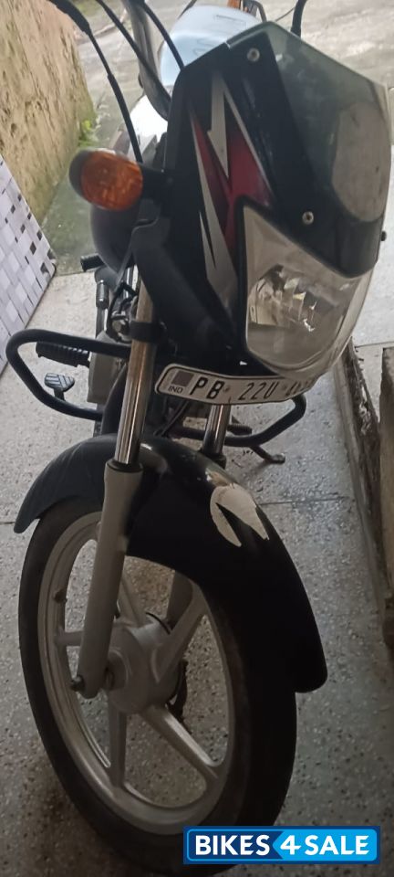 Black Bajaj CT 100 Black Bajaj CT 100