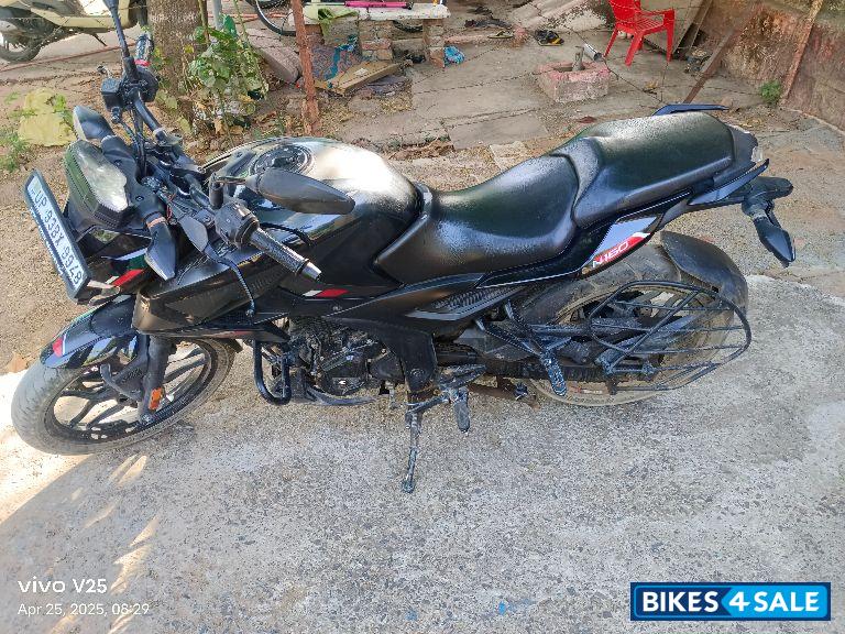 Bajaj Pulsar N160