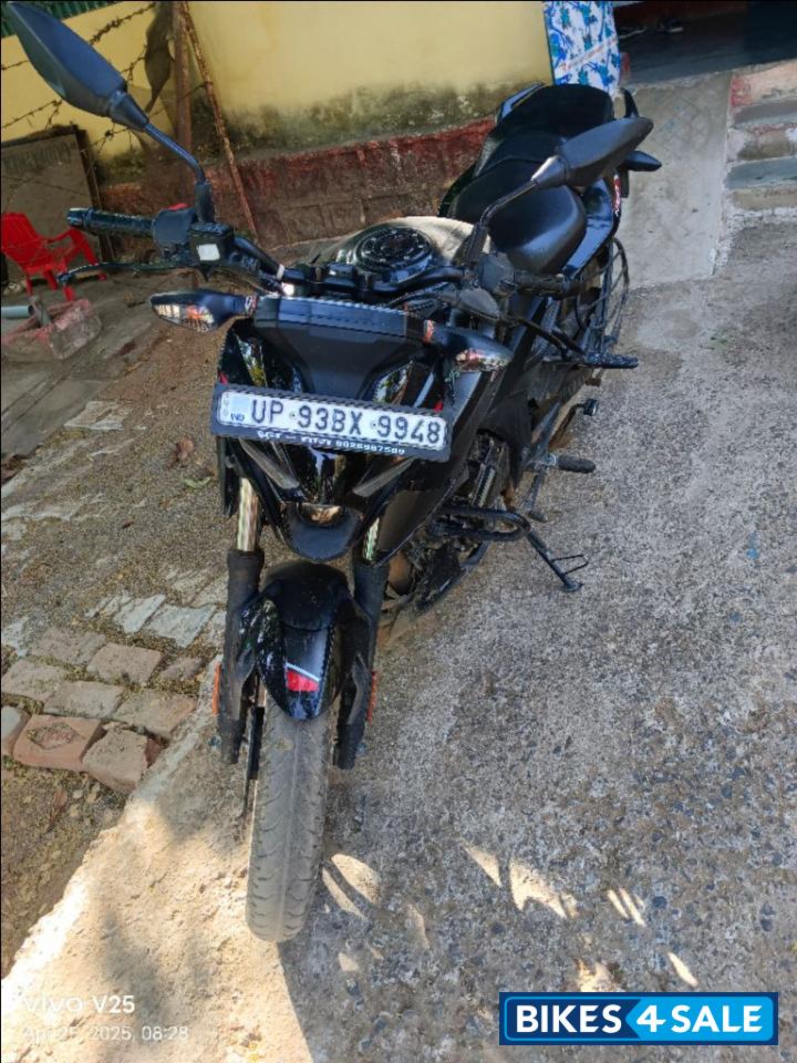Bajaj Pulsar N160