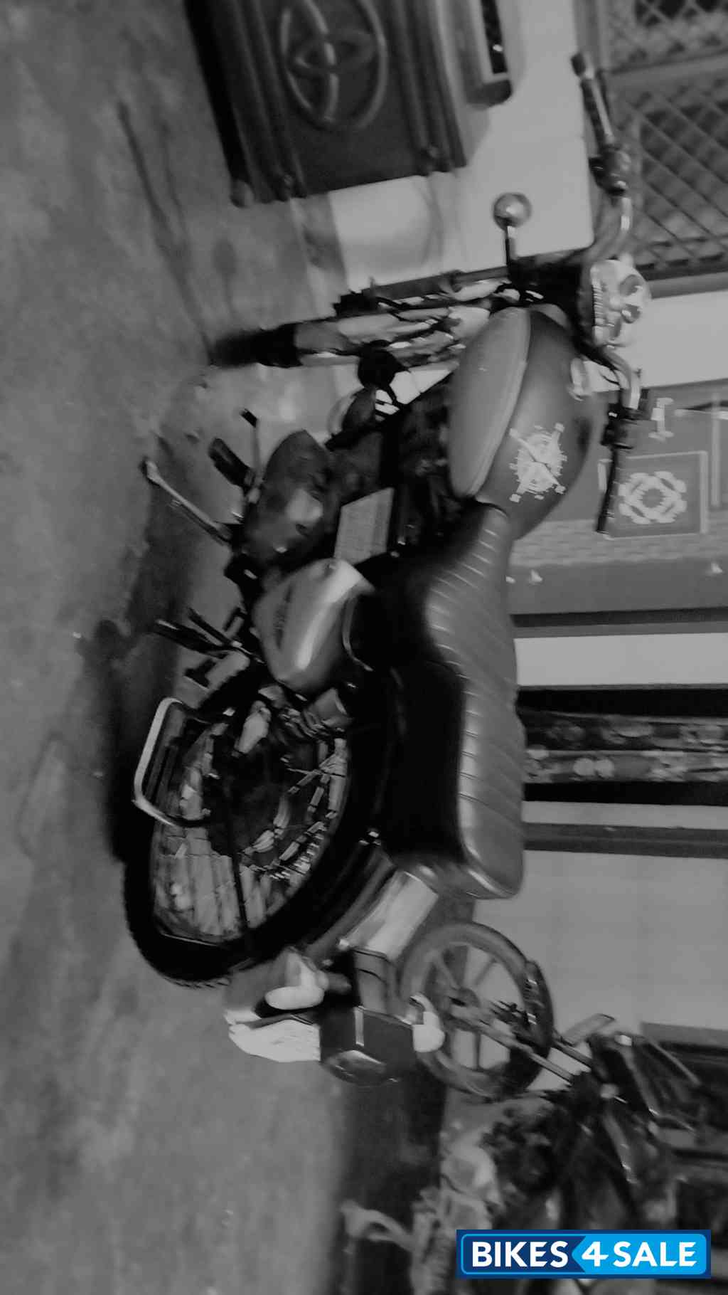 Silver Royal Enfield Bullet Electra Twinspark