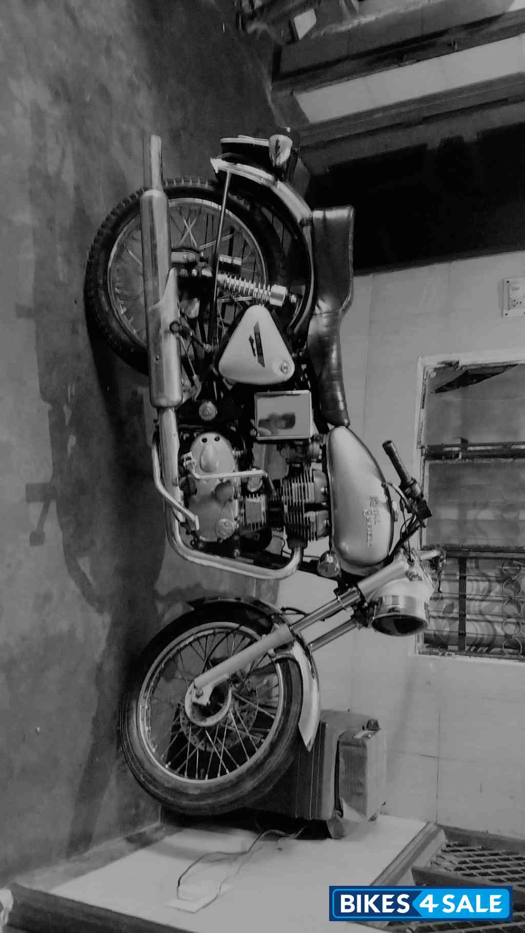 Silver Royal Enfield Bullet Electra Twinspark