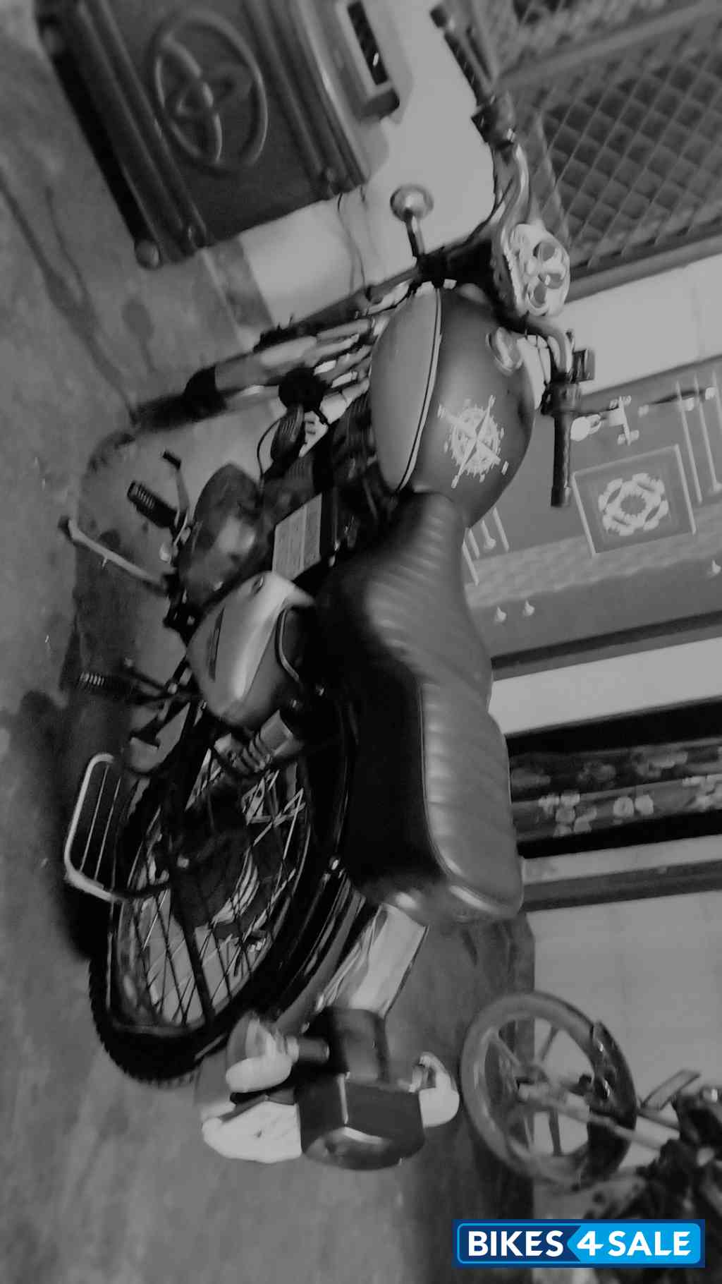 Silver Royal Enfield Bullet Electra Twinspark