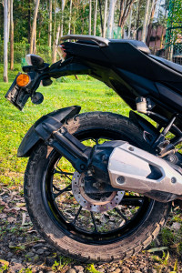 Black Yamaha FZS 25 BS6