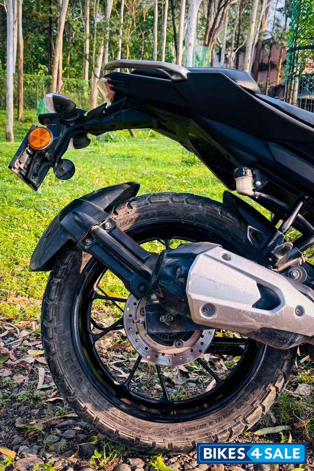 Black Yamaha FZS 25 BS6