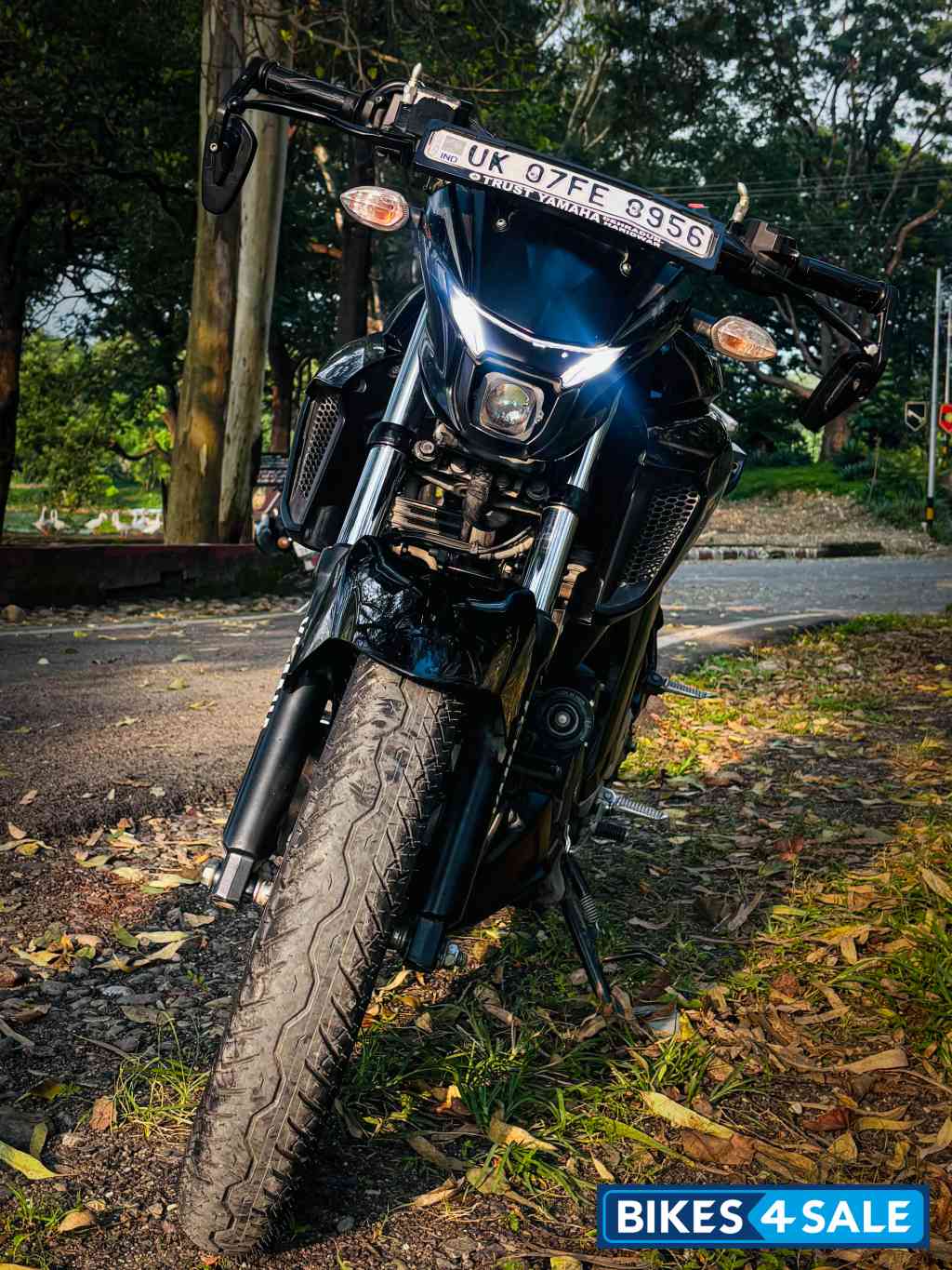 Black Yamaha FZS 25 BS6