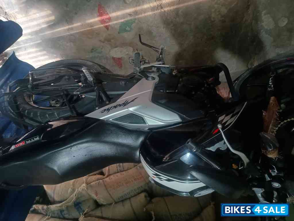 TVS Apache RTR 160 4V