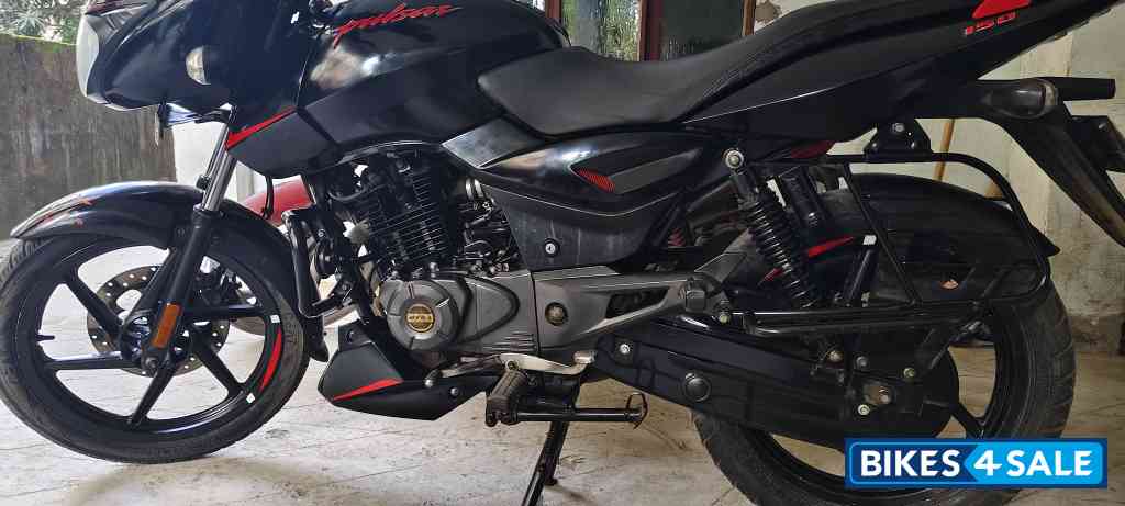 Black & Red Bajaj Pulsar 150 Neon BS6