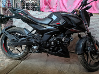 Black Bajaj Pulsar N160 Dual Channel ABS