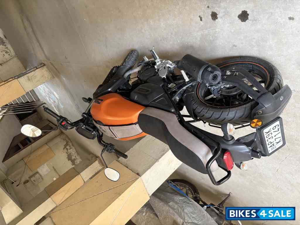 Mat Dull Orange Yamaha FZ-X