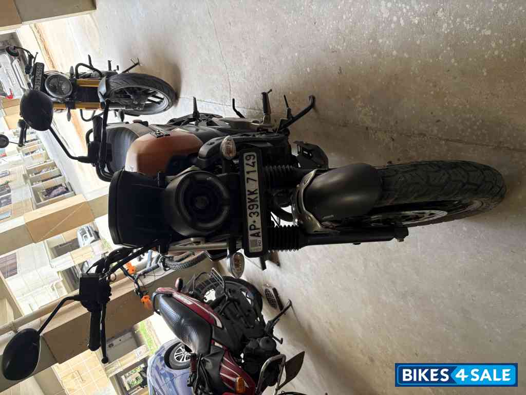 Mat Dull Orange Yamaha FZ-X