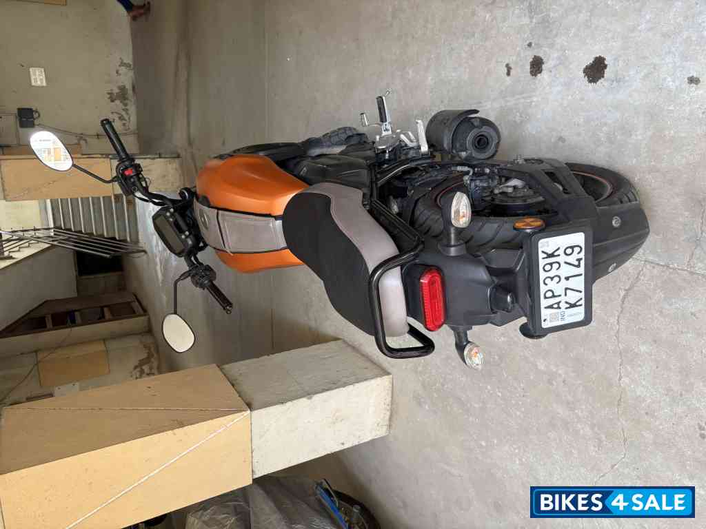 Mat Dull Orange Yamaha FZ-X