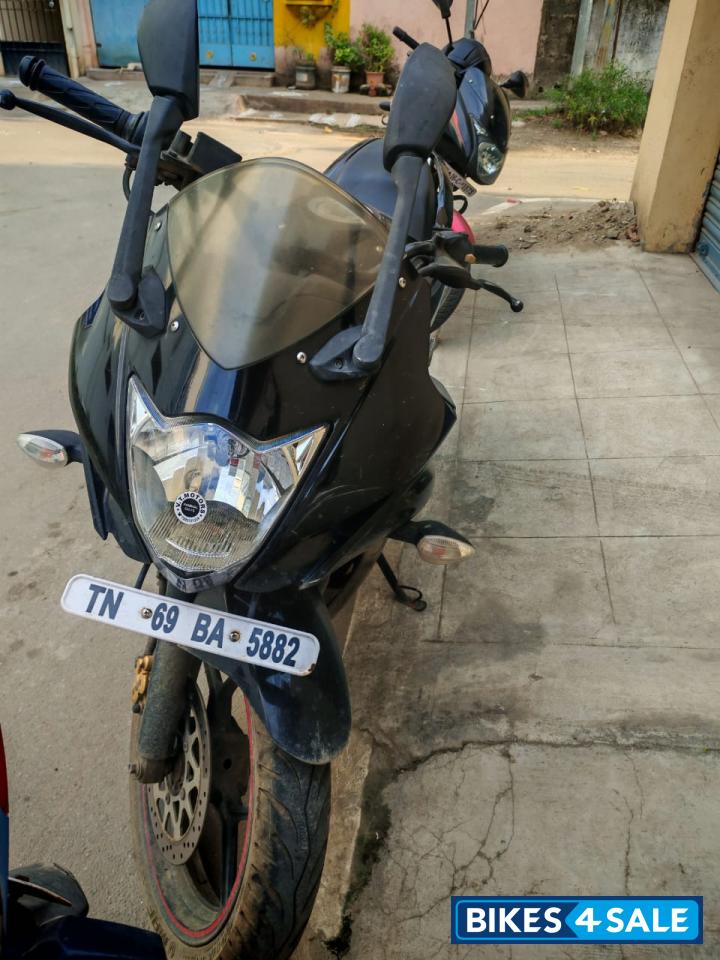 Black Suzuki Gixxer