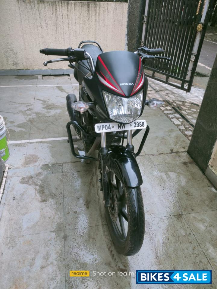 Black Honda Shine 125 Disc