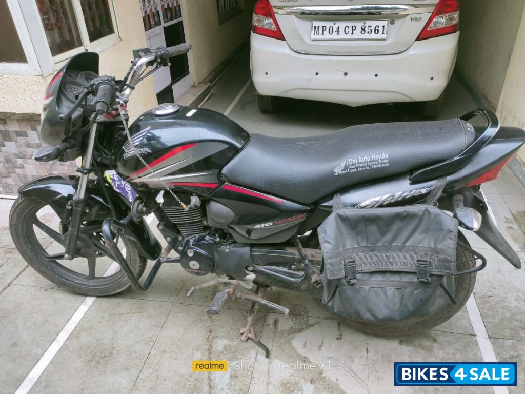 Black Honda Shine 125 Disc