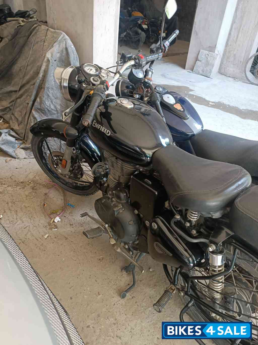 Black Royal Enfield Classic 350 Single Channel BS6