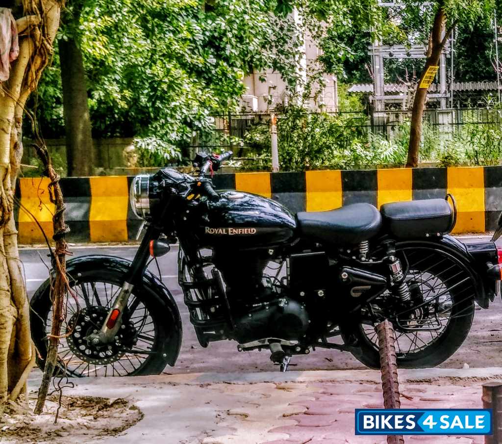 Black Royal Enfield Classic 350 Single Channel BS6