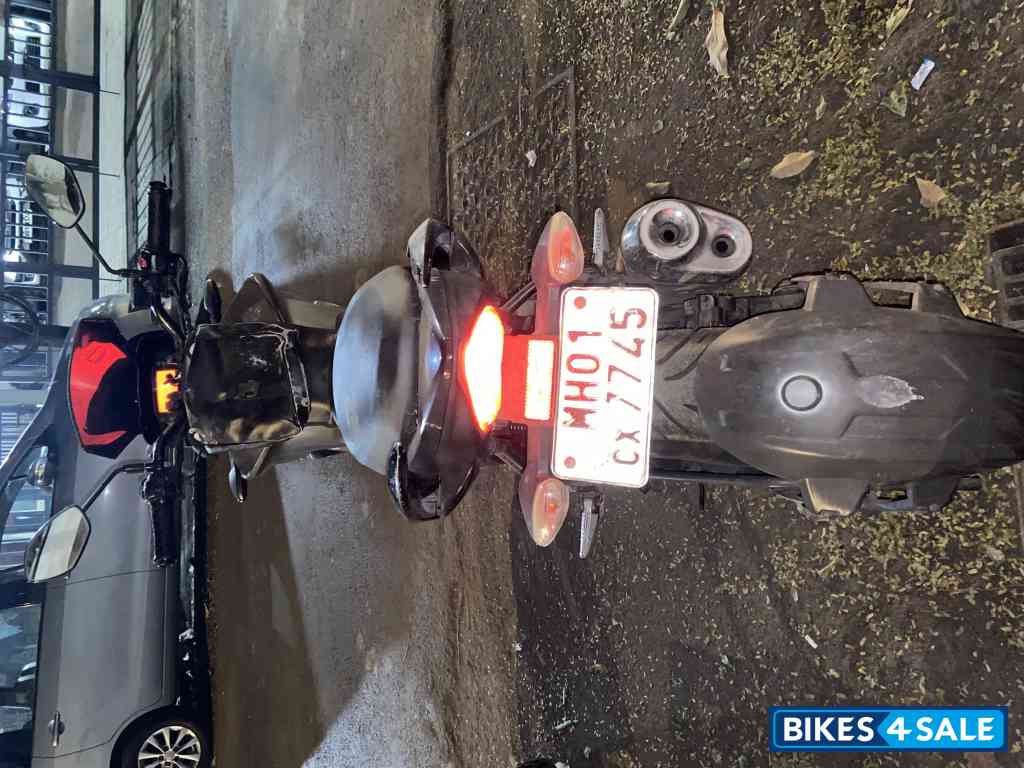 Grey Suzuki Gixxer 150