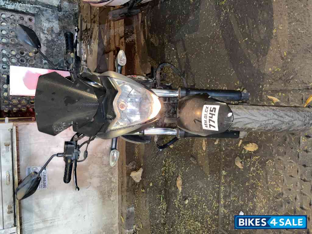 Grey Suzuki Gixxer 150