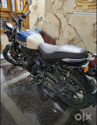 Royal Enfield Hunter 350 Metro