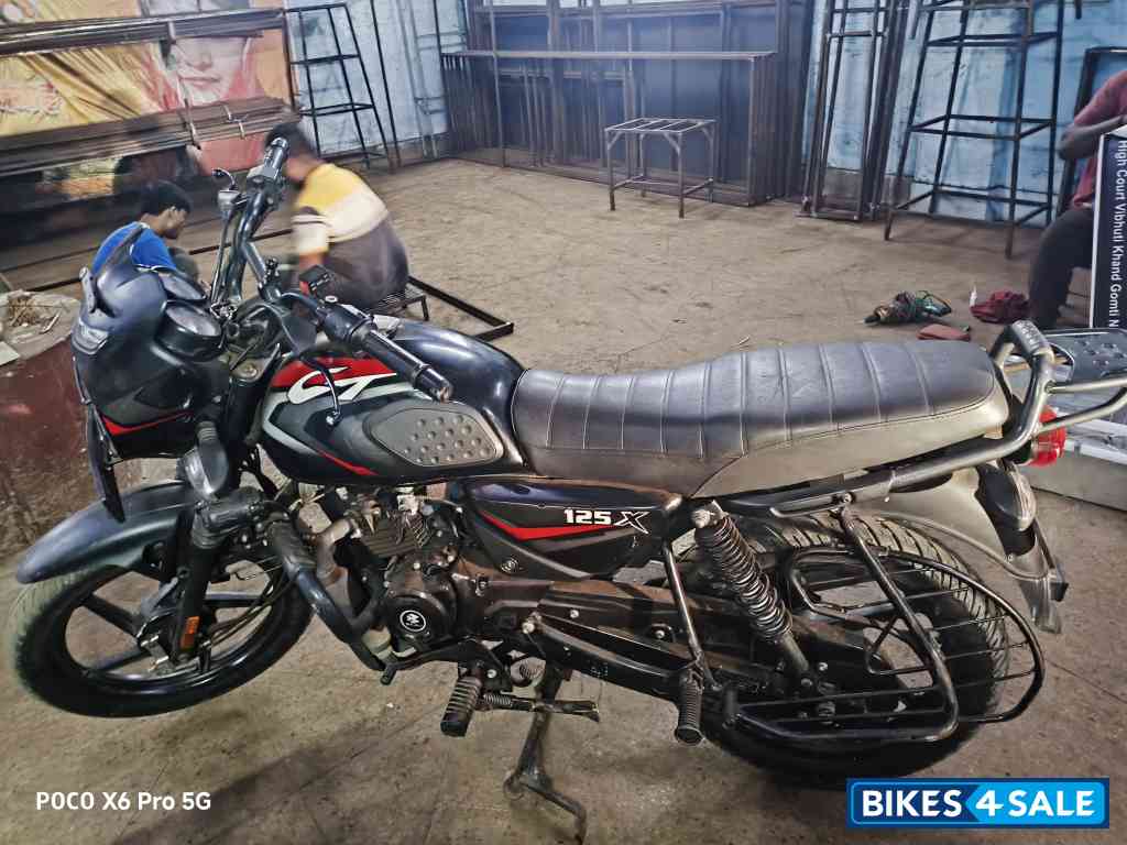 Black Red Bajaj CT125X Drum Brake