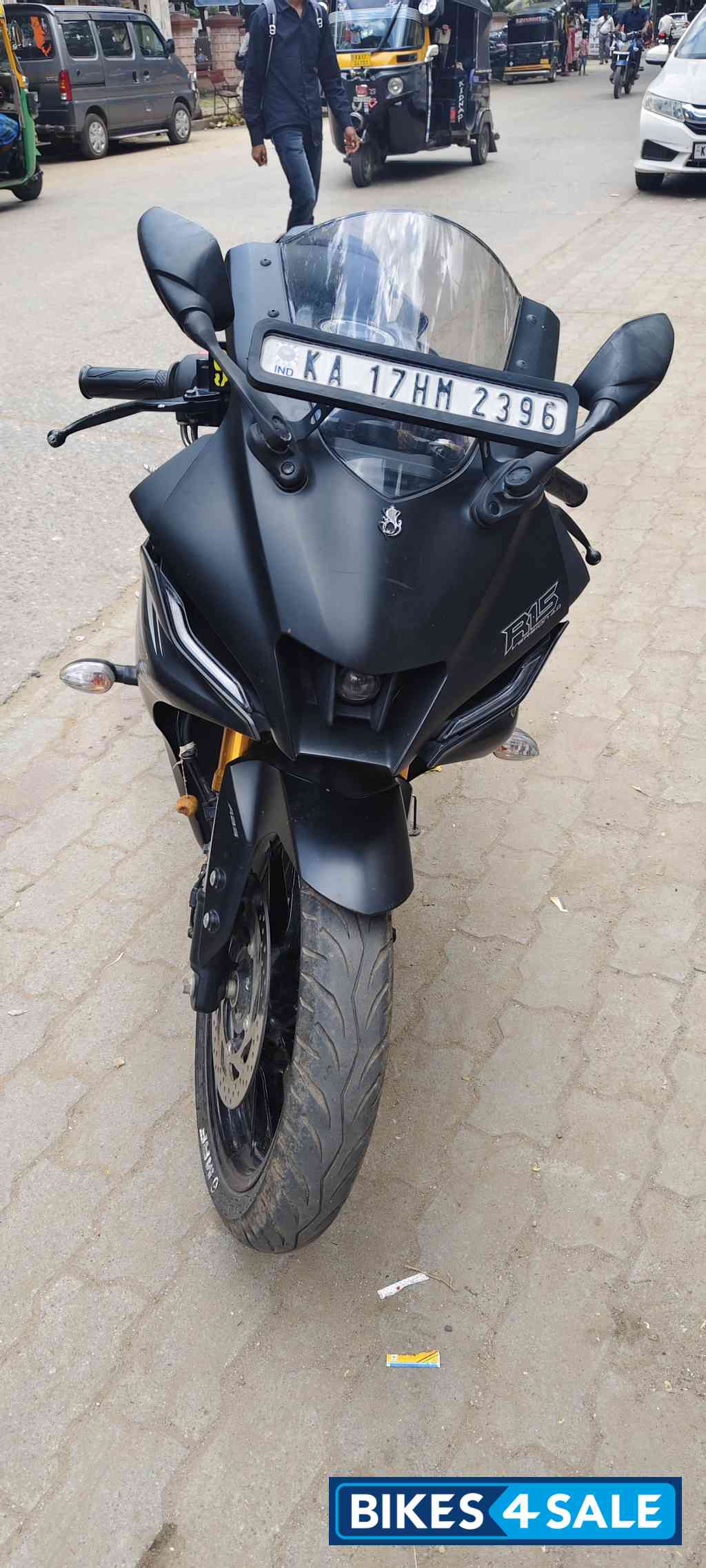 Dark Night Yamaha R15 V4