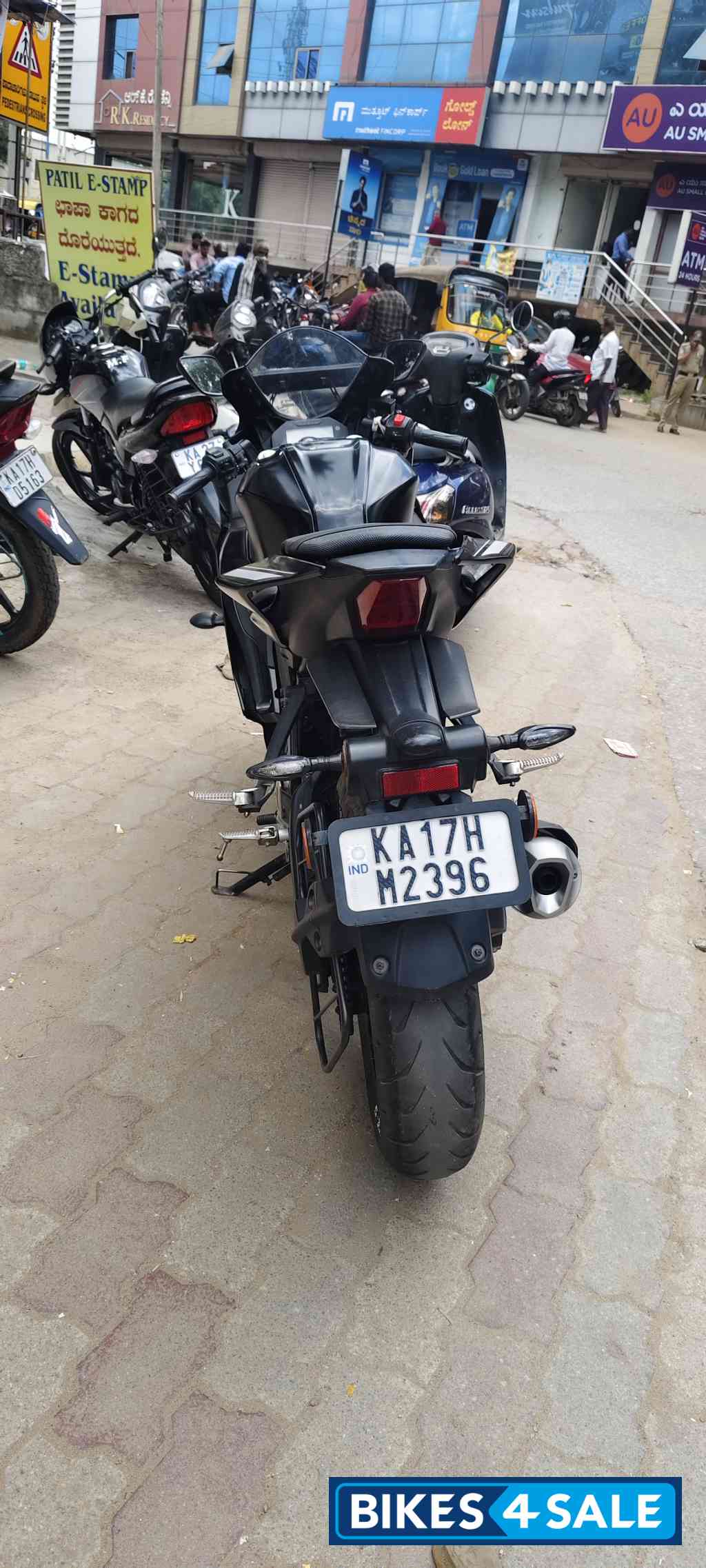 Dark Night Yamaha R15 V4