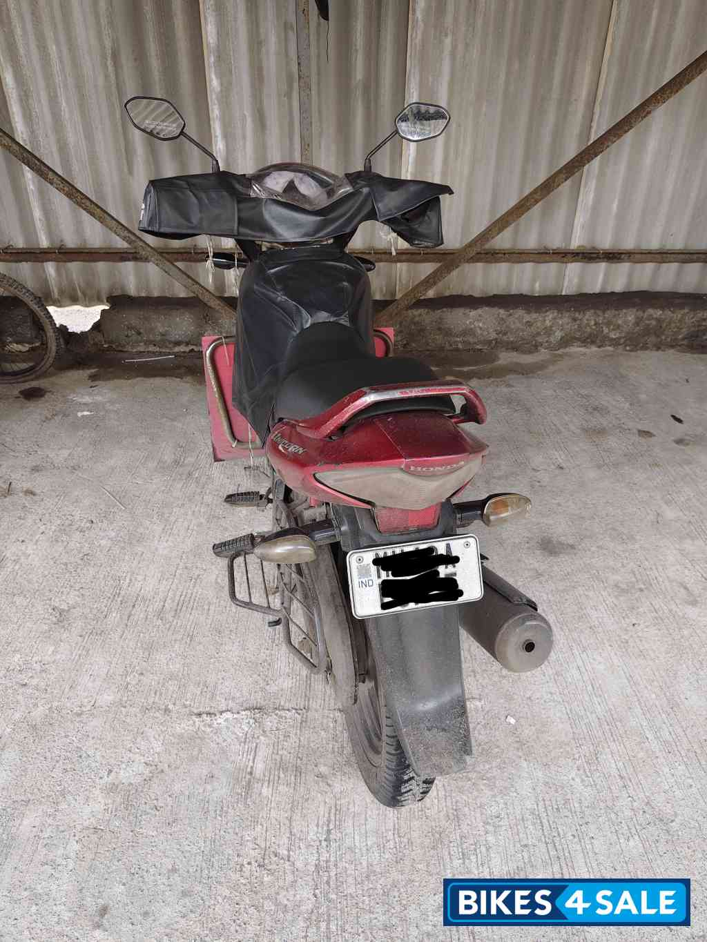 Red Honda CB Unicorn