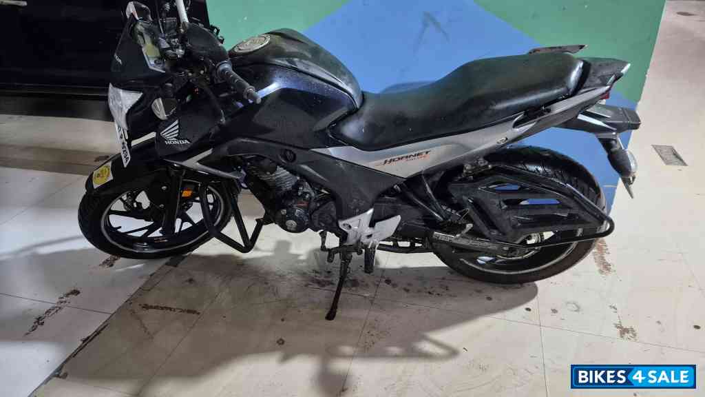 Honda CB Hornet 160R