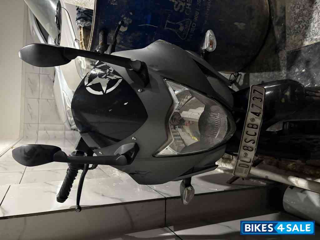 Grey Suzuki Gixxer SF SP