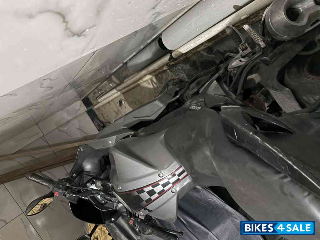 Grey Suzuki Gixxer SF SP