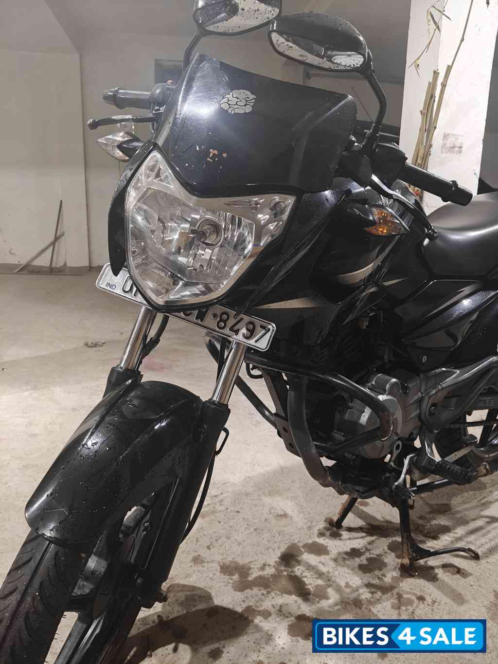 Black Bajaj Pulsar Pulsar 135LS 2017-18 BS-IV model