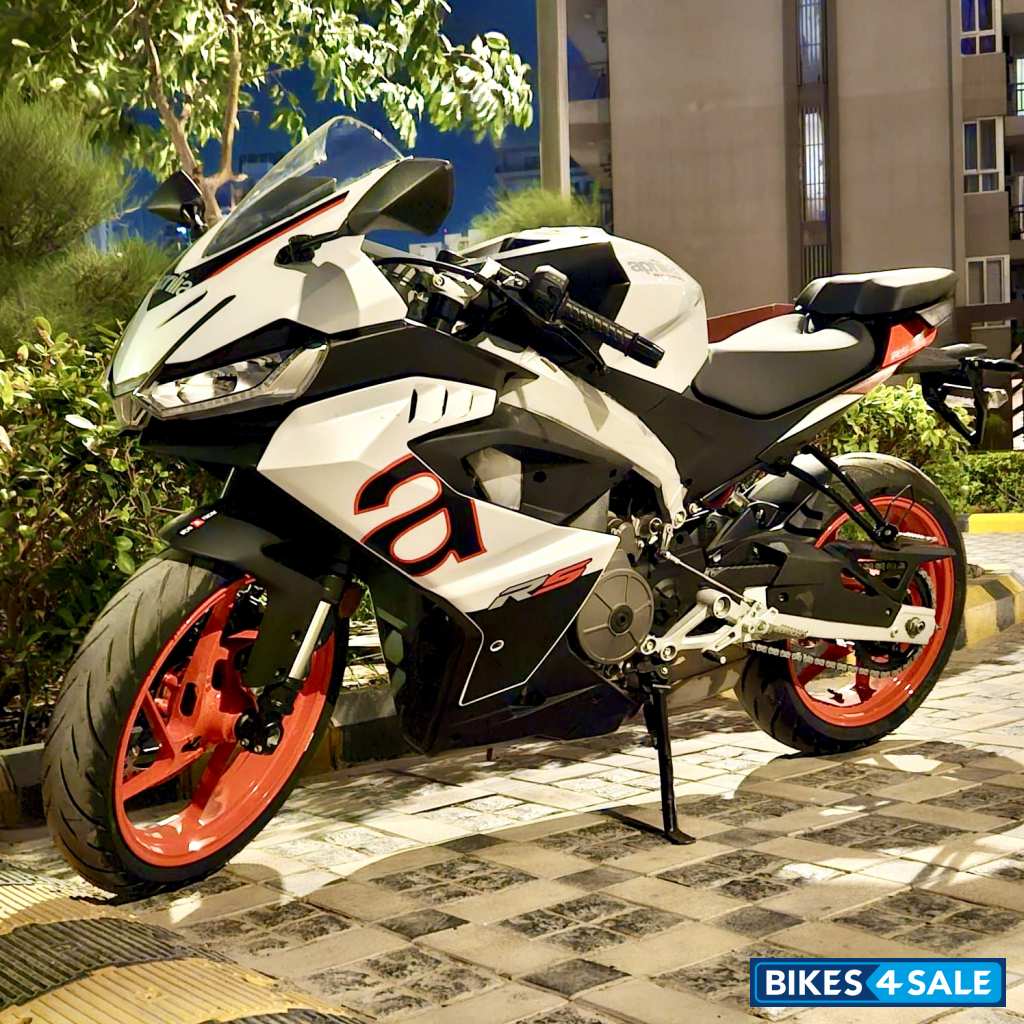 White Aprilia RS 457