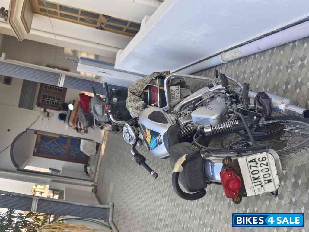 Silver Royal Enfield Classic 350