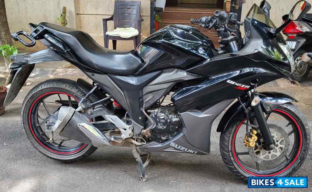 Suzuki Gixxer SF