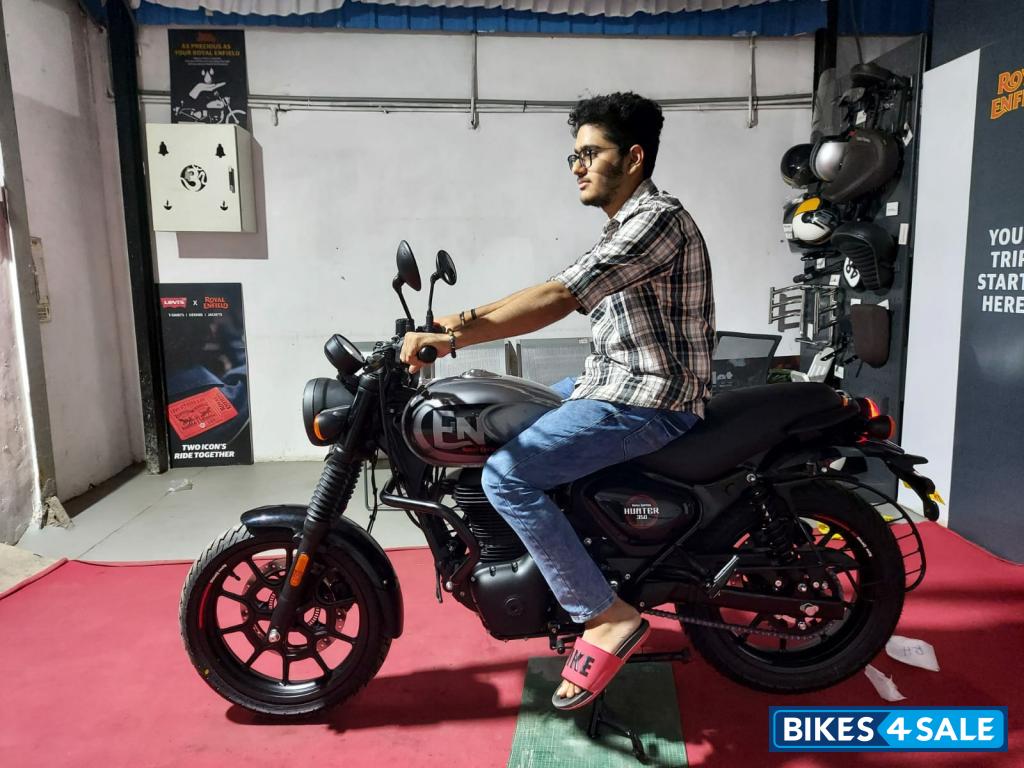Royal Enfield Hunter 350 Retro