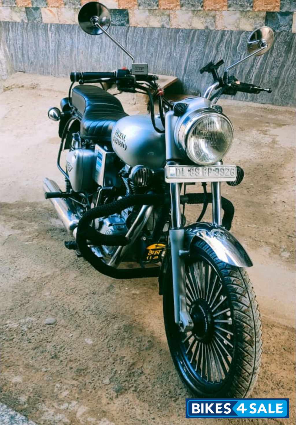 Silver Royal Enfield Bullet 350 Twinspark