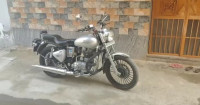 Silver Royal Enfield Bullet 350 Twinspark