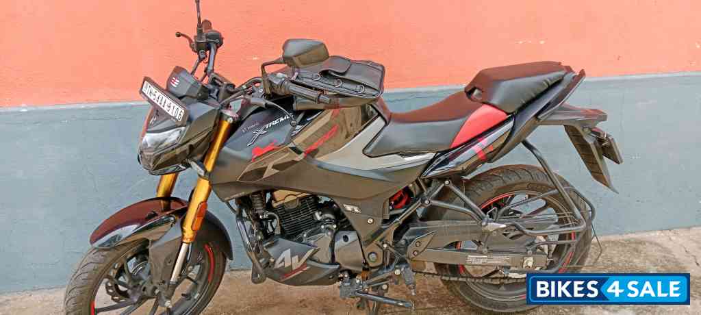 Black Hero Xtreme 160R 4V 2024