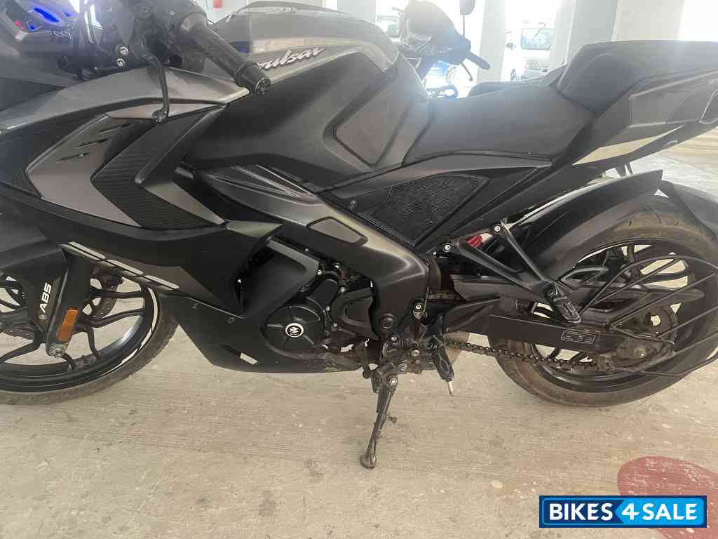 Bajaj Pulsar RS 200 BS6