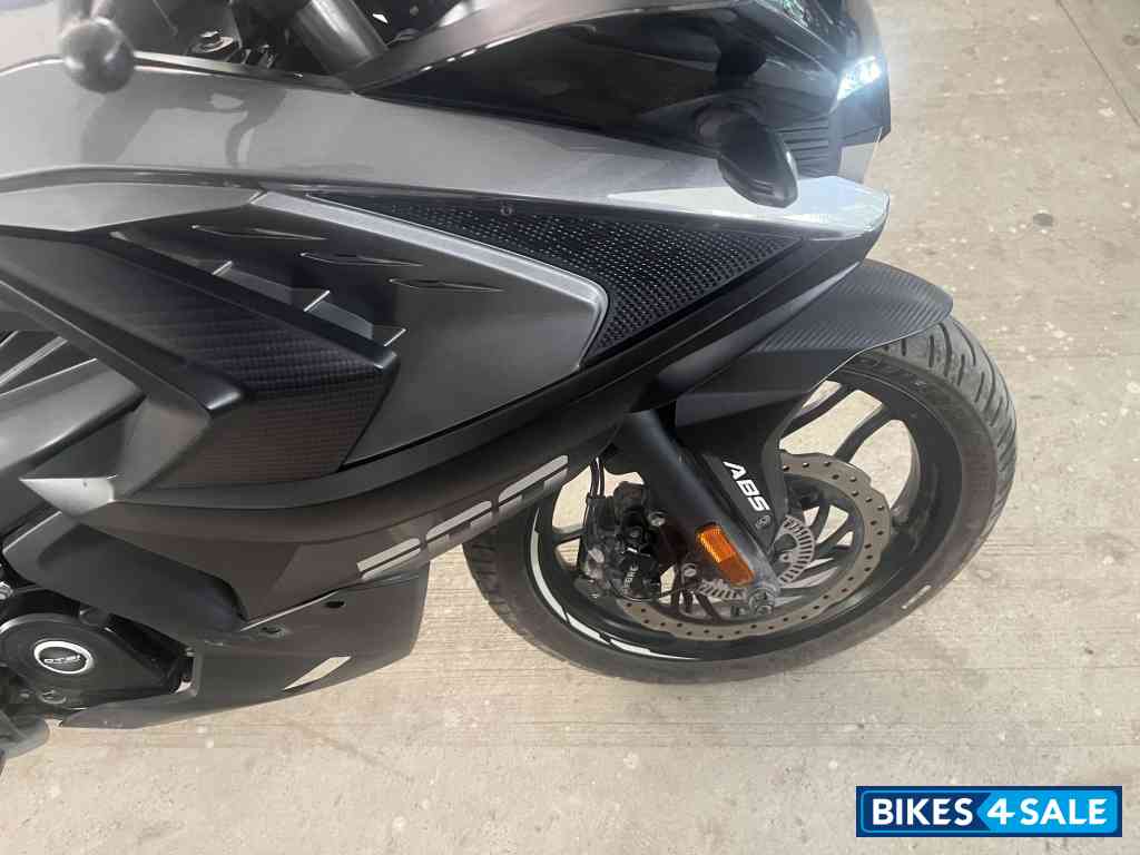 Bajaj Pulsar RS 200 BS6